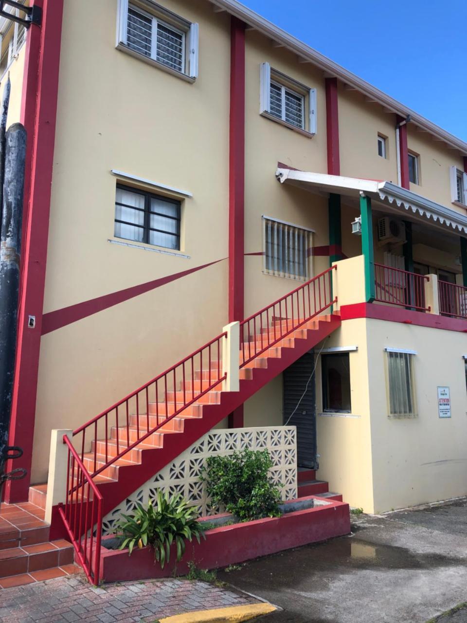 Carl'S Unique Inn & Conference Facilities خليج سِمبسون المظهر الخارجي الصورة